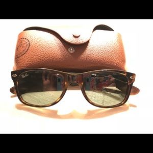 Rayban “new wayfarer”